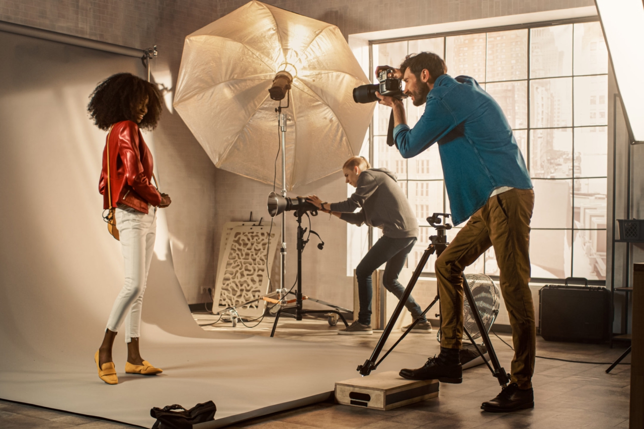 ИИ против традиционной фотосъёмки: изменение структуры трат на производство контента в индустрии моды